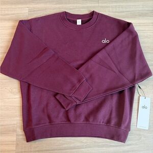 ALO Yoga Men’s Crewneck Sweatshirt in Bordeaux